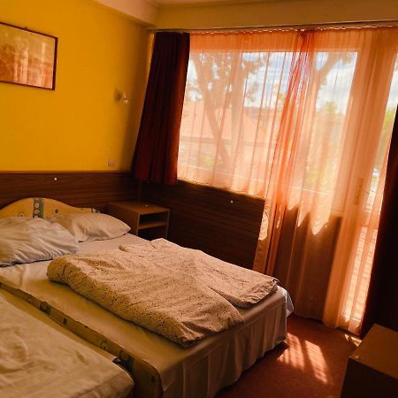Rév Szálló Balaton Szántód Exterior foto
