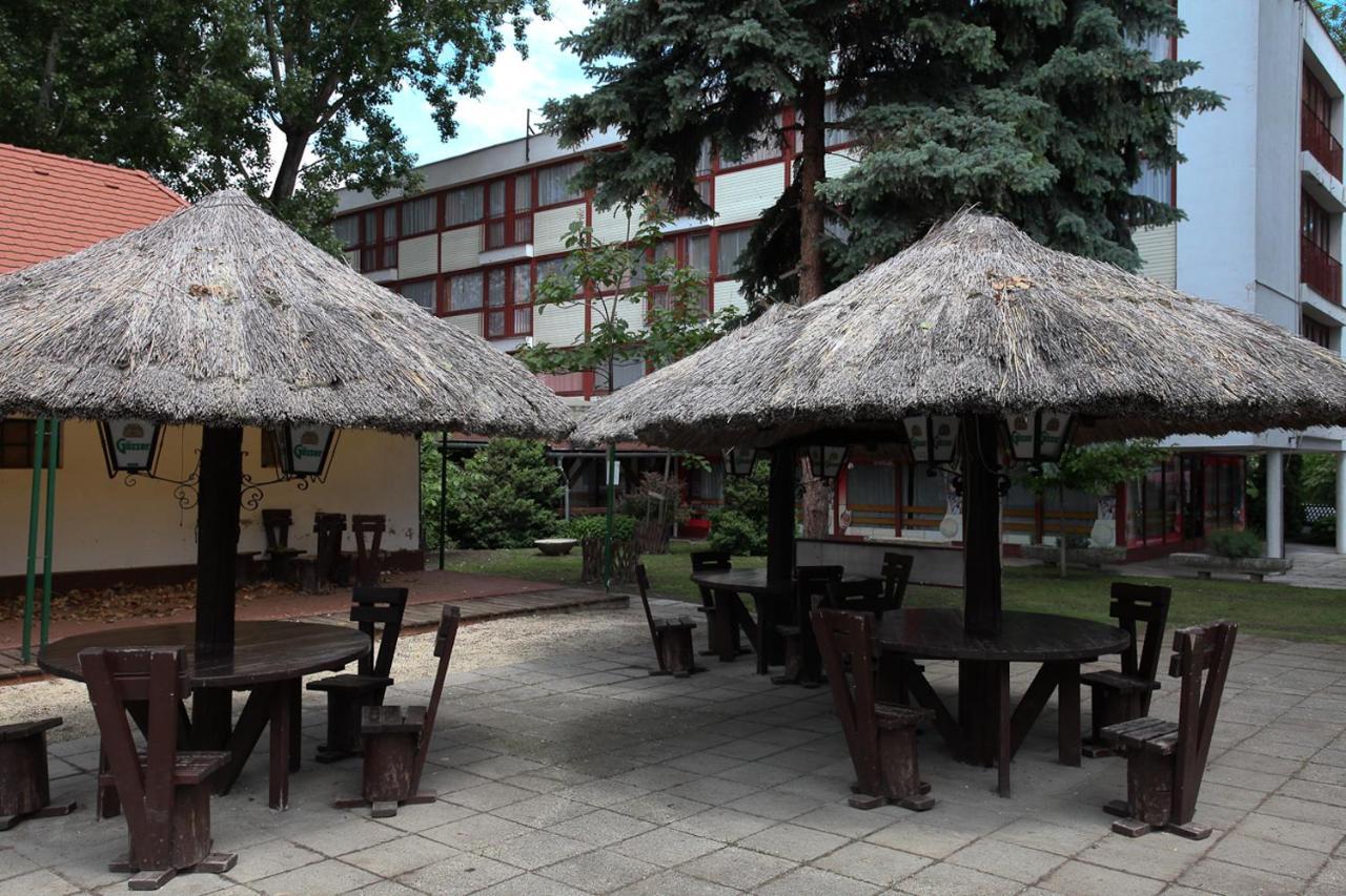 Rév Szálló Balaton Szántód Exterior foto