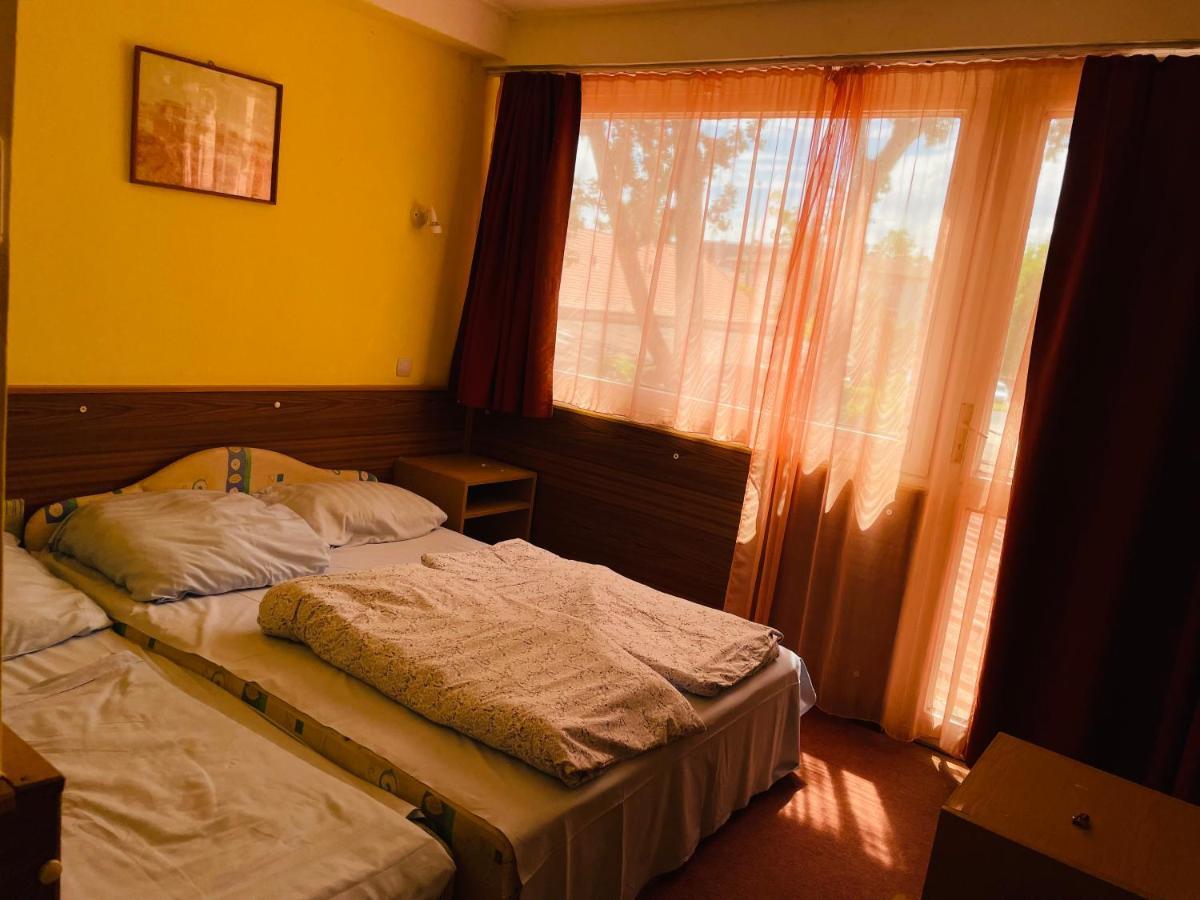 Rév Szálló Balaton Szántód Exterior foto