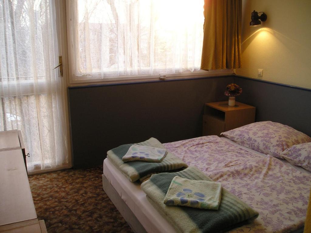 Rév Szálló Balaton Szántód Habitación foto