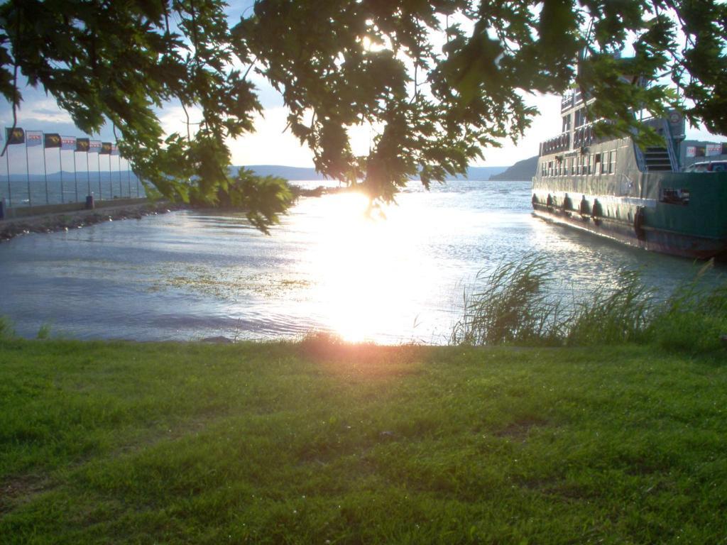 Rév Szálló Balaton Szántód Exterior foto