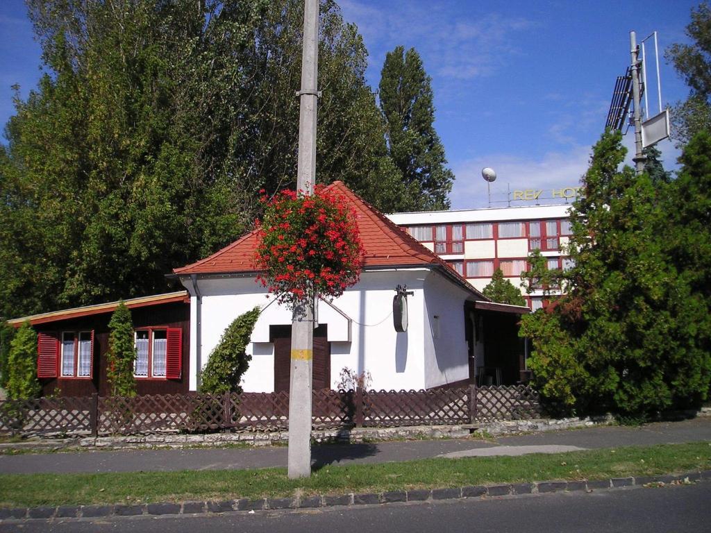 Rév Szálló Balaton Szántód Exterior foto
